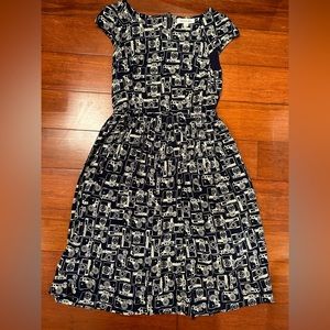 Emily and Fin camera dress